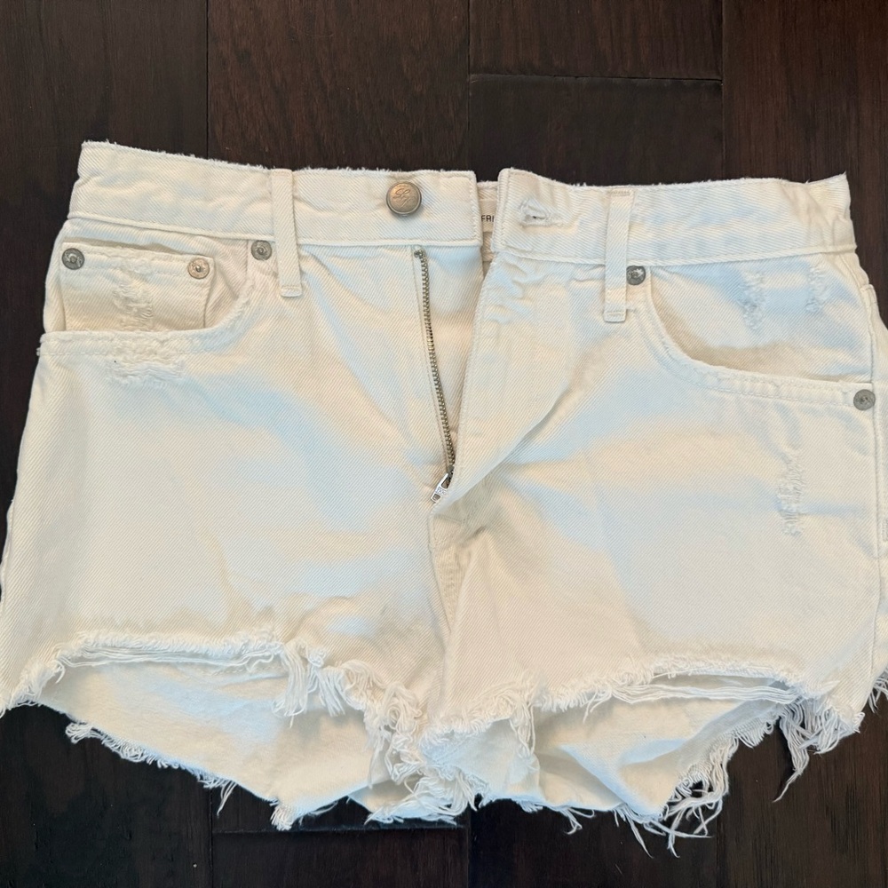 Lovers + Friends Jack High Rise White Denim Shorts Size 26 Frayed Hem